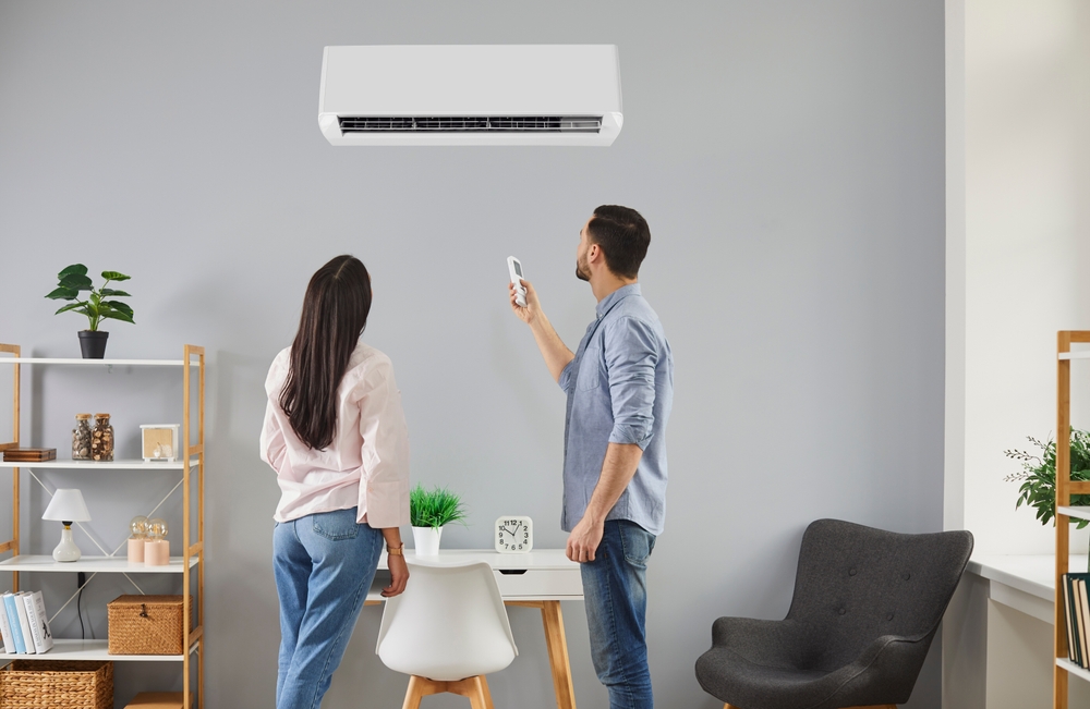 Installation d'une thermopompe murale esthétique et performante à Prévost